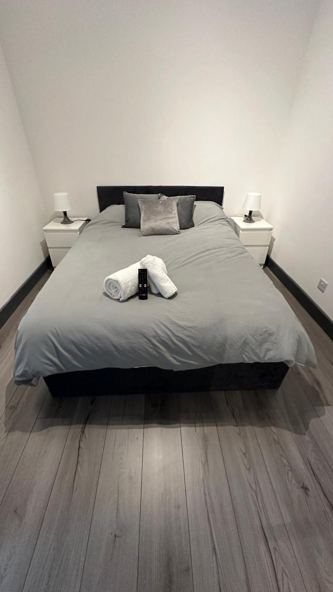 Modern 2 Bed Near Turf Moor Football Stadium, Parks, Canal And Lake Burnley Esterno foto