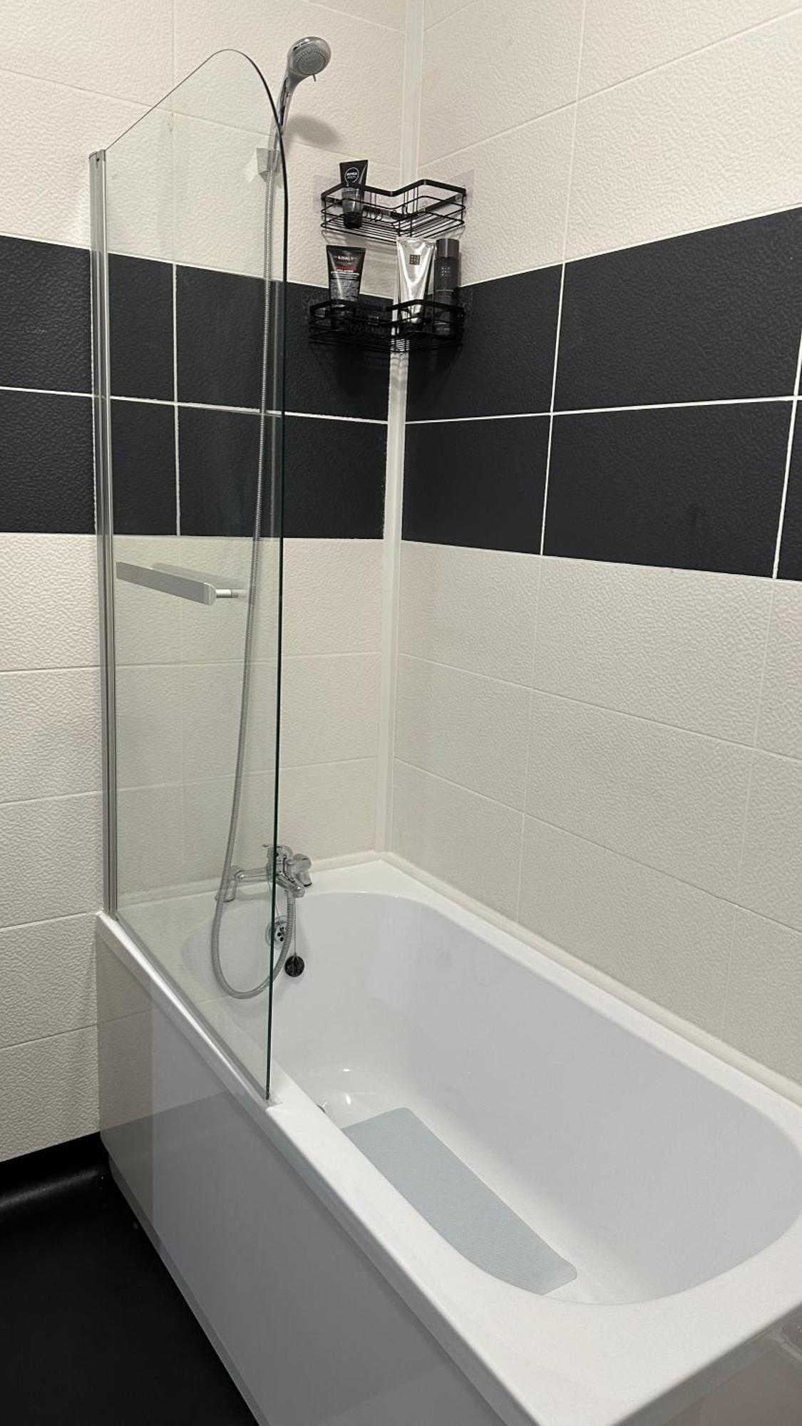 Modern 2 Bed Near Turf Moor Football Stadium, Parks, Canal And Lake Burnley Esterno foto